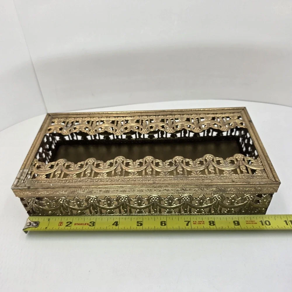 Hollywood Regency Gold Metal Filigree Tissue Box Cover Vanity Bathroom Decor